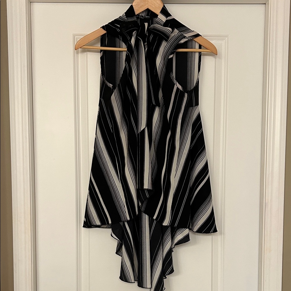 Kim & Cami Sleeveless Black and White Striped Top